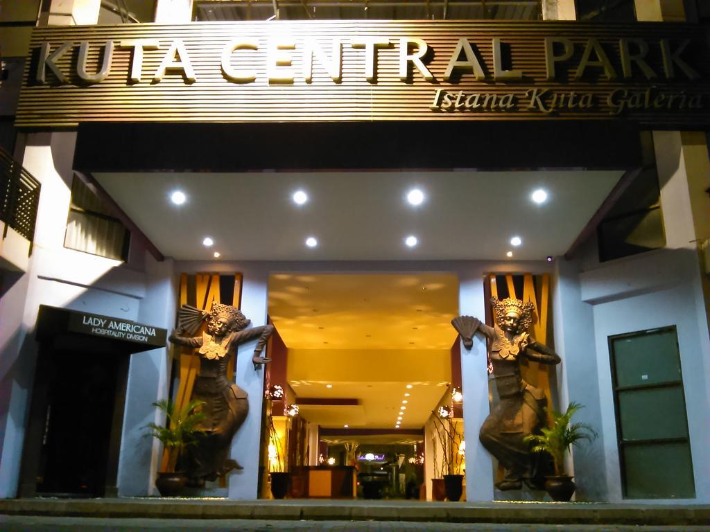 Kuta Central Park Hotel Buitenkant foto